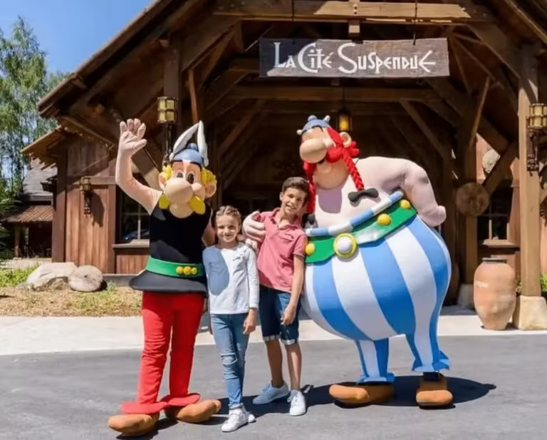 Séjour 2J/1N Parc Astérix avec Billet 1 Jour pour 2 pers. - Hôtel 3*, avec Petit-Déjeuner, Accès Privilégié au Parc - Ex : Du 15/09 au 16/09