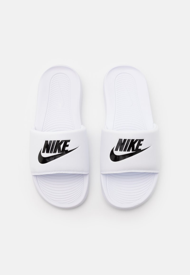 Sandales Nike Victori One - Tailles du 50.5 au 52.5, plusieurs coloris disponibles