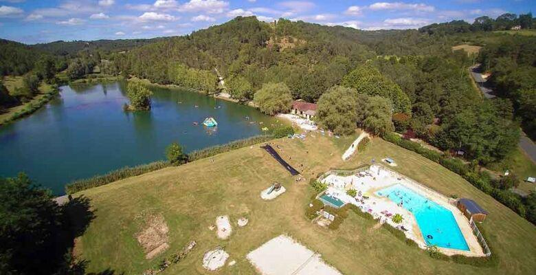 Séjour 8J/7N au Camping Domaine du Lac 3* pour 6 personnes Dordogne - Mobil-Home Premium, Climatisation, Piscine - Du 29 Août au 5 Septembre