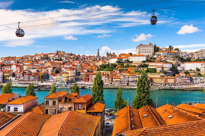 Week-end 3J/2N pour 2 à Porto (Portugal) - Hôtel Cristal Porto 4* + Petit-déjeuner - Du 3 au 5 janvier (76€/pers)