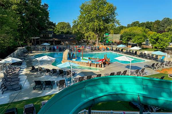 Séjour 8J/7N pour 4 à Guérande - Camping Domaine de Bréhadour 4* + Plage à 10 min - 31 aout au 7 septembre 2026 (69€/pers)