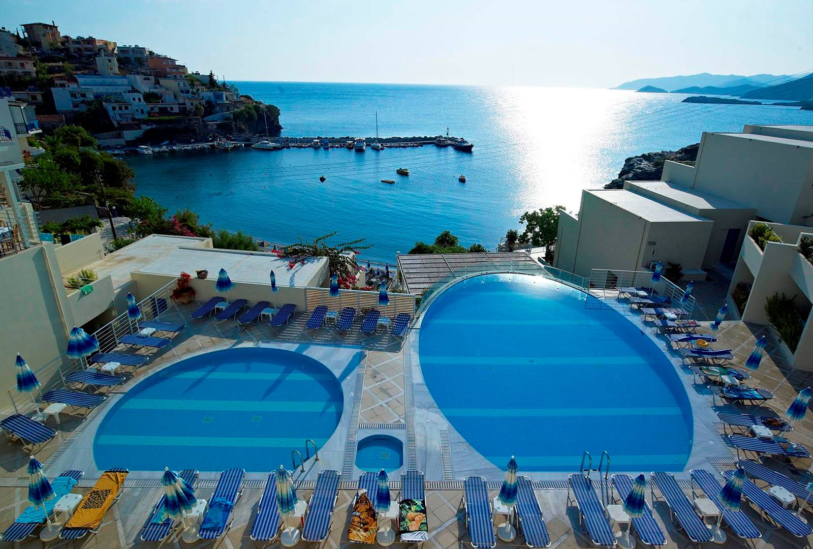 Séjour 4J/3N pour 2 pers. All-Inclusive au Bali Beach Hotel & Sofia Village 3* en Crète - Chambre Standard Vue Montagnes, du 17/10 au 20/10